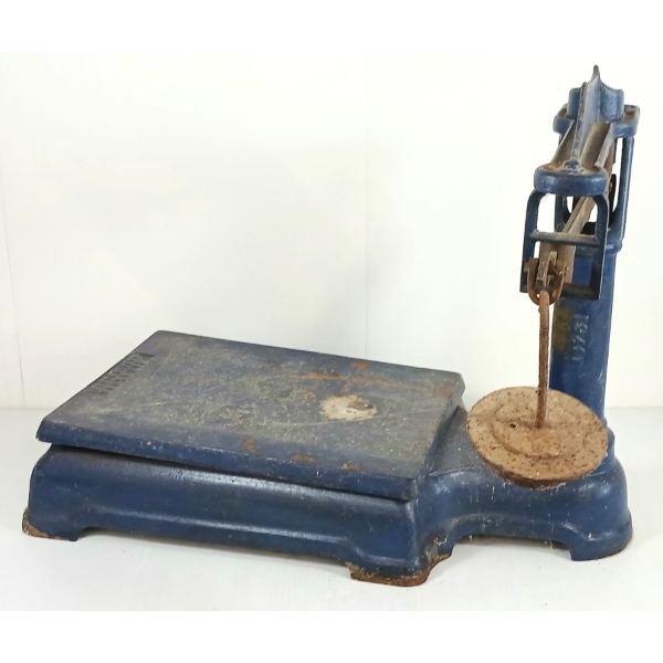 FAIRBANKS CAST IRON  PLATFORM SCALE - CIRCA 1880s - 1910s