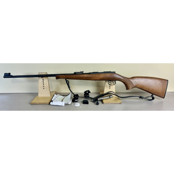 CZ MODEL 452-2E IN .22 LR 