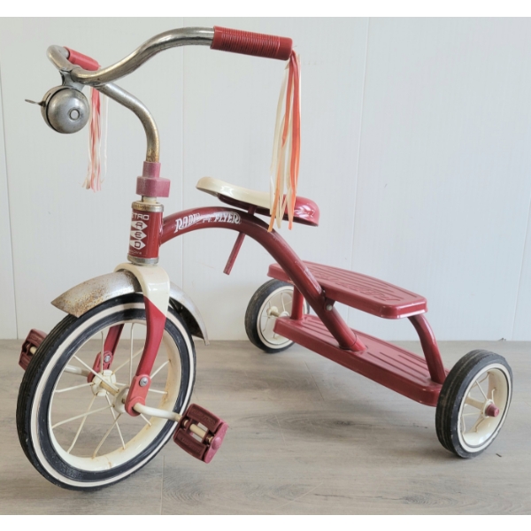 RETRO RED RADIO FLYER TRICYCLE - MODEL 33