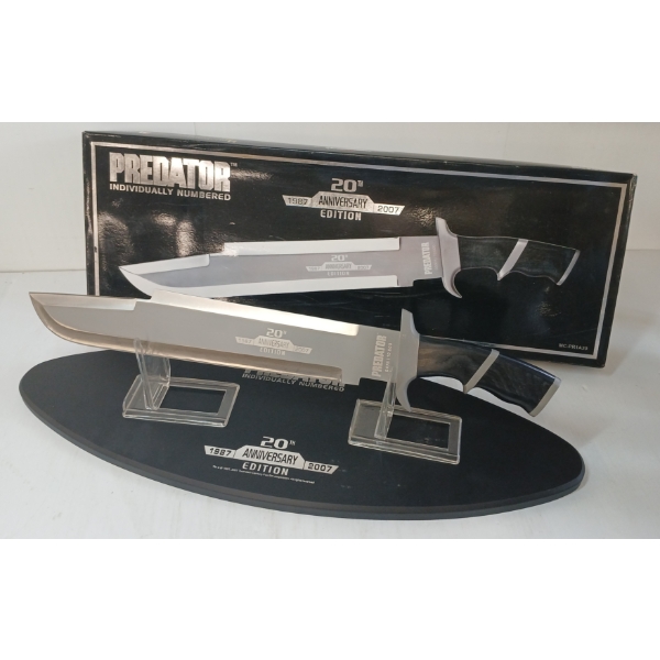 PREDATOR 20TH ANNIVERSARY KNIFE