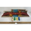 Image 5 : LOT OF 5 - REWAL PLASTIC DRAWBRIDGE MODEL SET & CARS