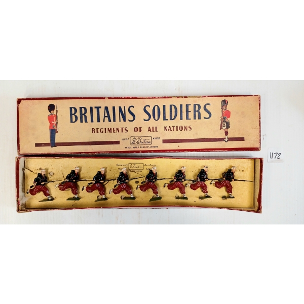 BRITAINS SOLDIERS LEAD FIGURES - NO. 142 ZOUAVES