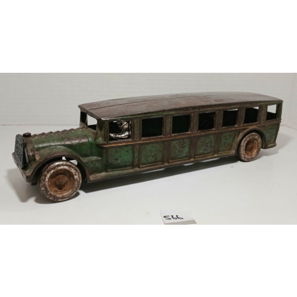 ARCADE TOY CAST IRON SCHOOL BUS W/ DRIVER 