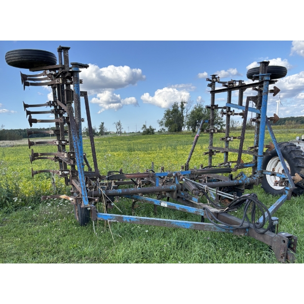 FORD CULTIVATOR - 24 FOOT