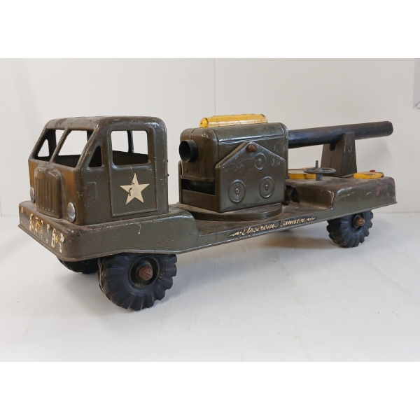 NY-LINT TOYS PRESSED STEEL MILITARY CANNON TRUCK