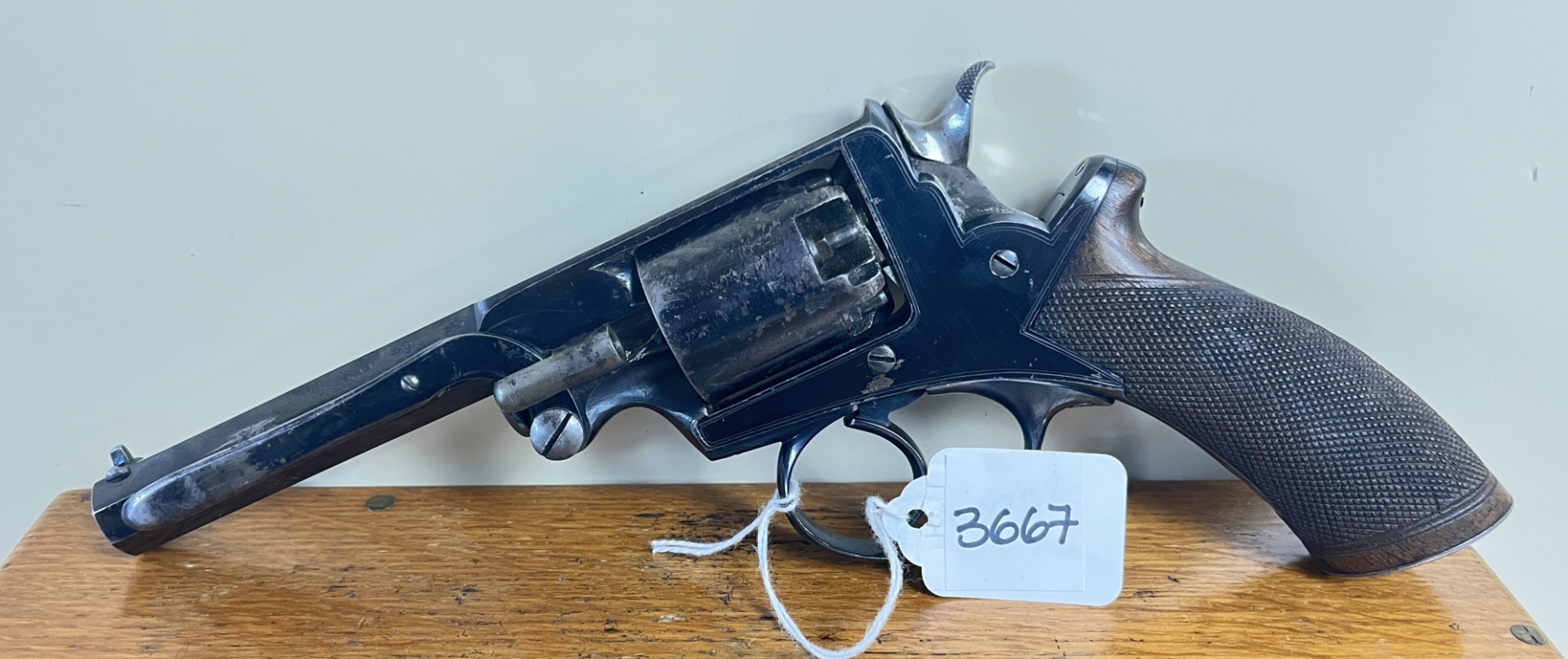 Adams Revolver Reproduction CASED BEAUMONT-ADAMS PERCUSSION REVOLVER IN .33 BP - ANTIQUE CLASS
