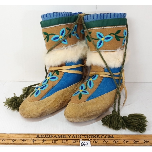 PAIR OF EMBROIDERED FELT LINED MUKLUKS W/ WHITE RABBIT TRIM