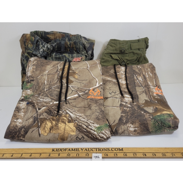 LOT OF 5 - MEN'S MOSSY OAK CAMO PANTS, REALTREE HOODIES, SHOVEL & WINCHESTER PRINT - SEE ALL PHOTOS