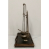 Image 6 : DOUBLE-PAN APOTHECARY SCALE - BRASS - C. LATE 19TH CENTURY
