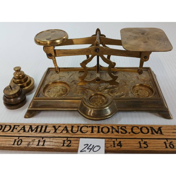 ENGLISH VICTORIAN BRASS POSTAL SCALE 