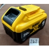 Image 2 : DEWALT BATTERY
