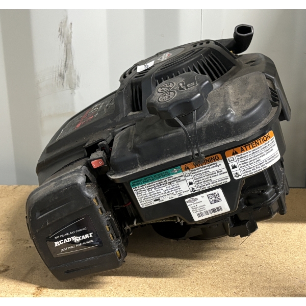 BRIGGS & STRATTON EXI 875 MOTOR
