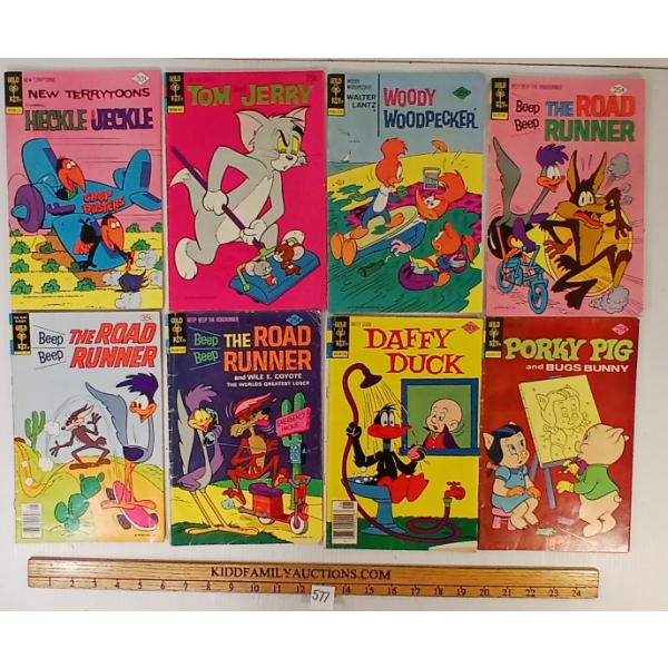 LOT OF 8 - GOLD KEY COMICS - ROAD RUNNER, PORKY PIG, DAFFY DUCK, TOM & JERRY, ETC