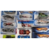 Image 3 : LOT OF 20 - MATTEL 2007 COLLECTOR GUIDES & HOTWHEELS - INCL FORD 1932, TAIL DRAGGER, ETC.
