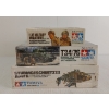 Image 3 : LOT OF 3 - TAMIYA RUSSIAN ARMY, T34/76 TANK & STURMGESCHUETZ III MODEL KITS