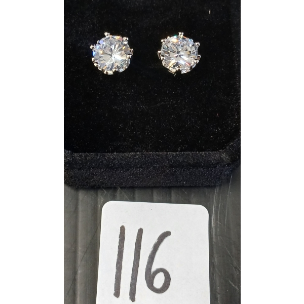 PAIR OF PLATINUM PLATED SIMULATED DIAMOND (CZ) SNOWFLAKE STUD EARRINGS