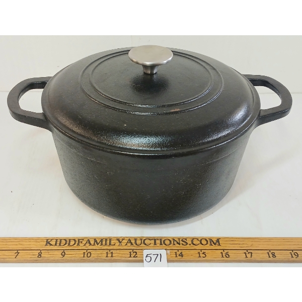 CAST IRON POT W/ LID