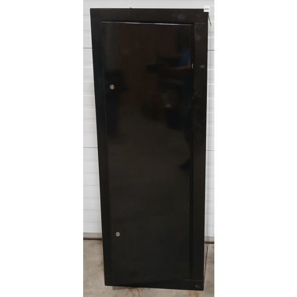 UNMARKED GUN CABINET W/ KEY