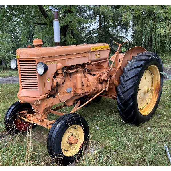MINNEAPOLIS MOLINE TRACTOR - MODEL U - 12-38 REARS