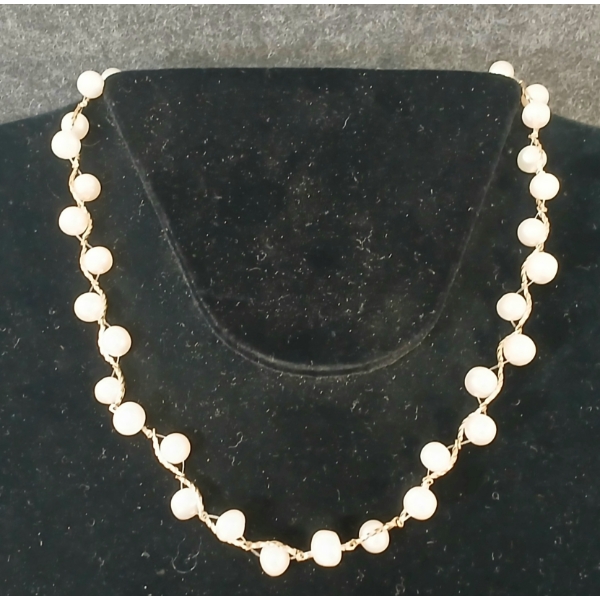 FRESH WATER PEARL NECKLACE