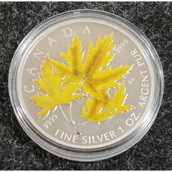 2006 RCM $5 SILVER COLOURED COIN - SILVER MAPLE