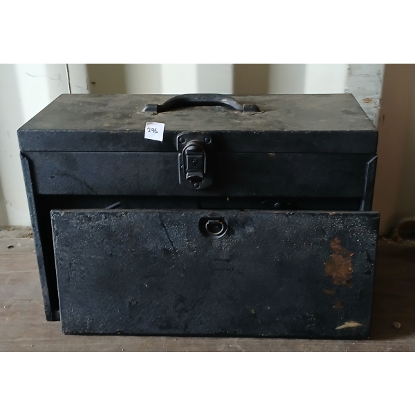 TOOLBOX W/ CONTENTS - INCL BRUSHES, ETC