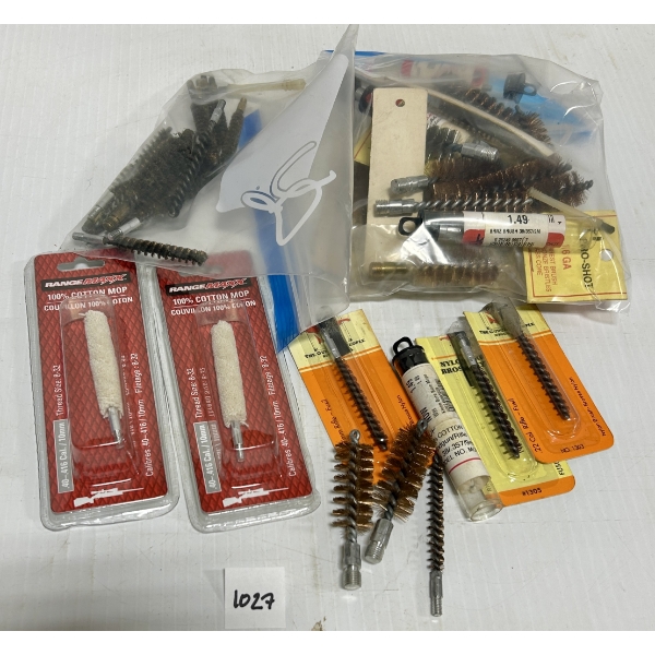 JOB LOT: CLEANING BRUSHES 