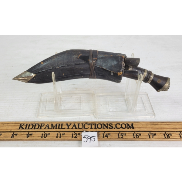 KUKRI KNIFE W/ LEATHER SHEATH