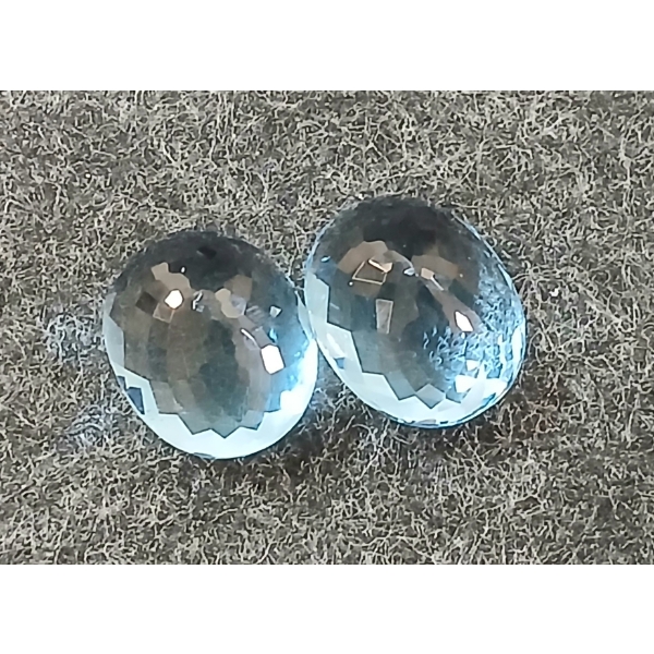 PAIR OF NATURAL ROYAL BLUE TOPAZES - OVAL MIXED CUT ($20,100)