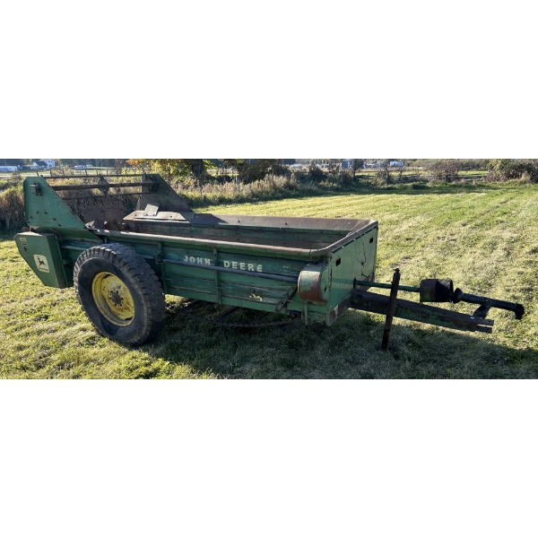 JOHN DEERE MODEL 34 MANURE SPREADER - SOLID WOOD FLOOR
