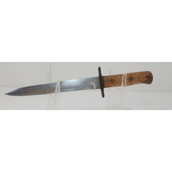 WWII GERMAN FIGHTING KNIFE