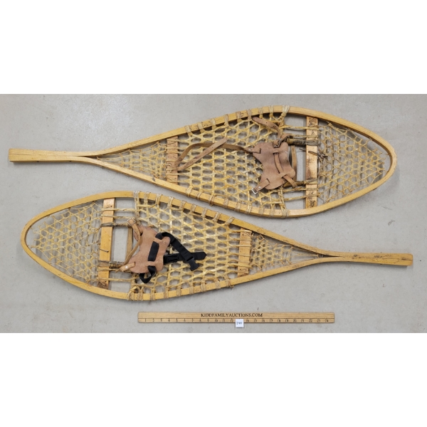 PAIR OF SNOWSHOES