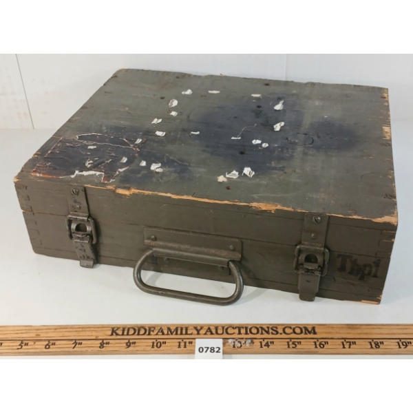 MILITARIA DOVE-TAILED BRIEFCASE