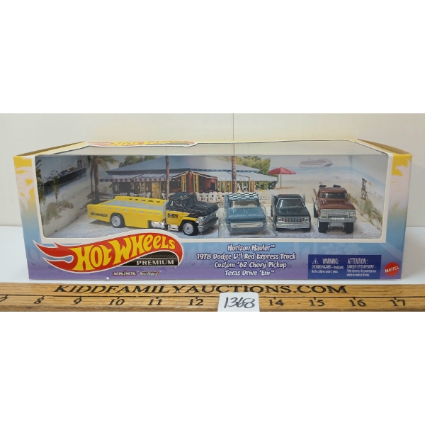 HOTWHEELS PREMIUM HORIZON HAULER DIECAST SET