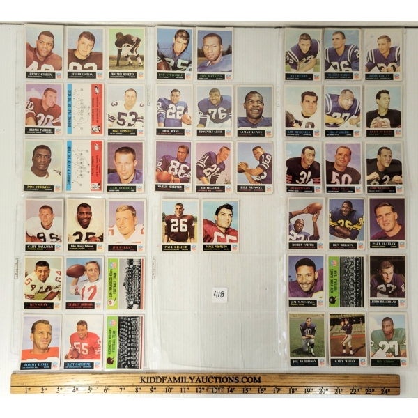QTY OF 1965 TOPPS NFL CARDS - COLTS, BEARS, RAMS, LIONS, ETC