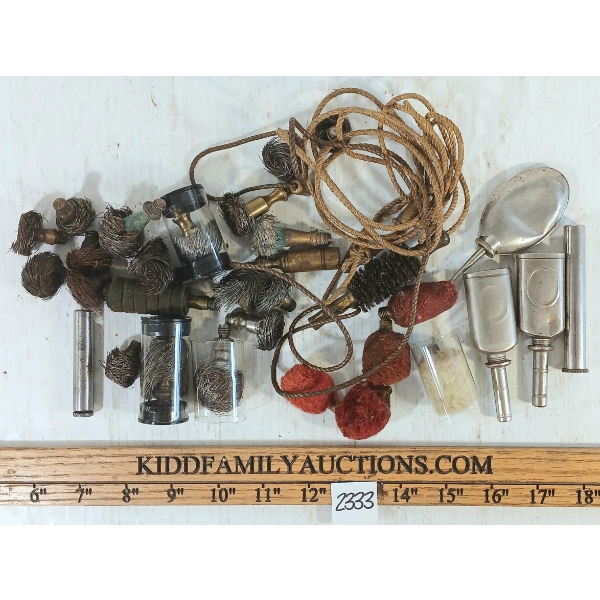 JOB LOT - VINTAGE OILERS & CLEANING TOOLS
