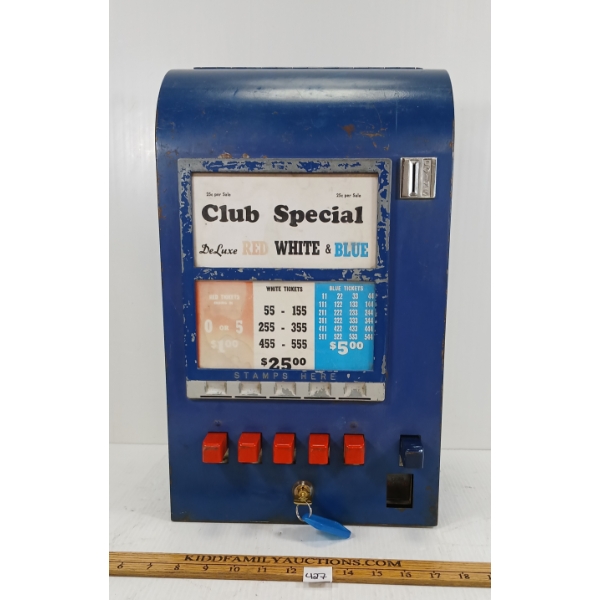 HILSUM VEND-A-STAMP COIN OP MACHINE W/ KEY