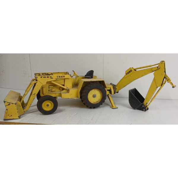 1973 PRESSED STEEL FORD 7500 DIGGER
