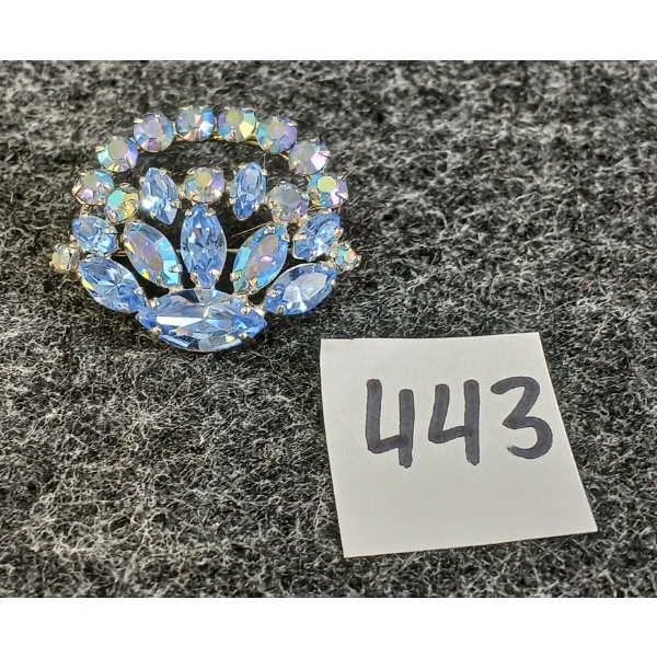 SHERMAN BLUE TONE RHINESTONE WREATH BROOCH