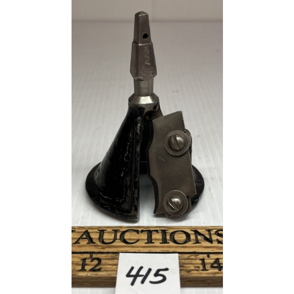 U.S. 19th CENTURY PAINTED IRON SHOULDER CUTTER