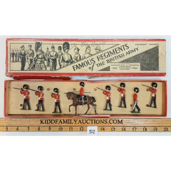 BRITAINS SOLDIERS LEAD FIGURES - NO. 1283 GRENADIER GUARDS