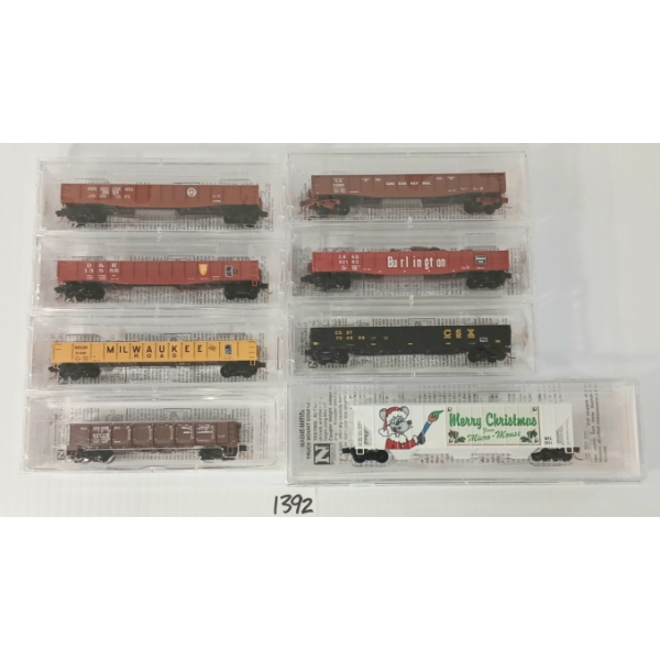 LOT OF 8 - MICRO TRAINS - CSX, MILWAUKEE ROAD, ILLINOIS CENTRAL, CANADIAN NATIONAL, ETC