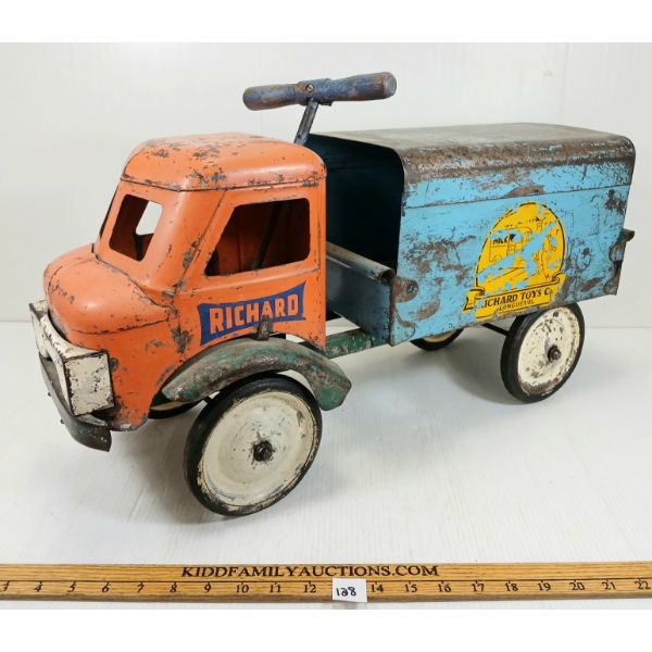 RICHARD TOYS CO. PRESSED STEEL RIDE-ON MILK TRUCK