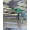 Image 2 : LOT OF 8 - GARDEN TOOLS