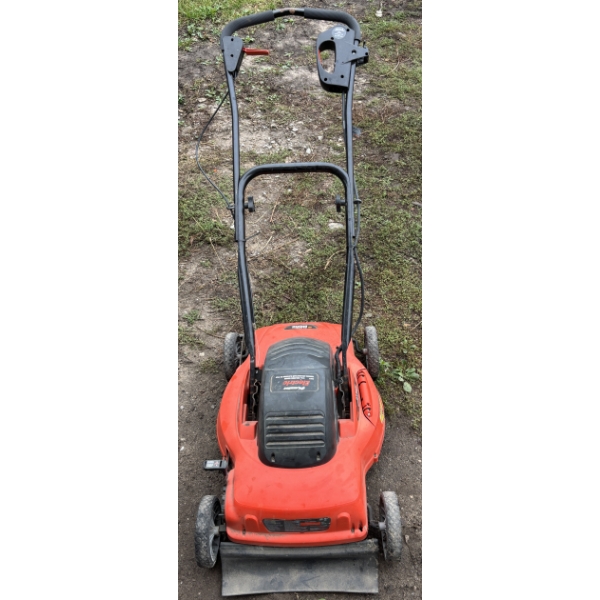 B&D LAWN MOWER - ELEC - SELF PROPELLED - 18 INCH CUT - WORKING