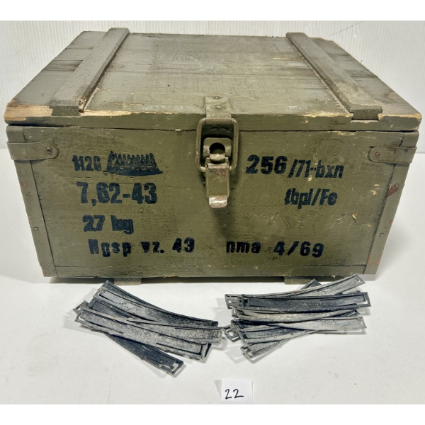 MILITARY AMMO CRATE & 17X SKS STRIPPER CLIPS