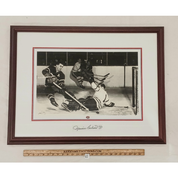 MAURICE RICHARD #9 AUTOGRAPH & PHOTO - FRAMED