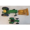 Image 6 : LOT OF 5 - DIECAST & PLASTIC MODEL JOHN DEERE TRACTORS & CAT DOZER