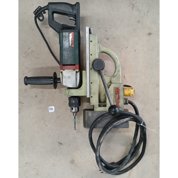 MAGNETIC DRILL BASE AND WALTER DRILL