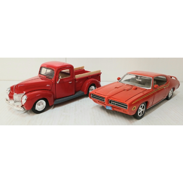 LOT OF 2 - MOTOR MAX DIECAST 1940 FORD PICKUP & 1969 PONTIAC MODELS